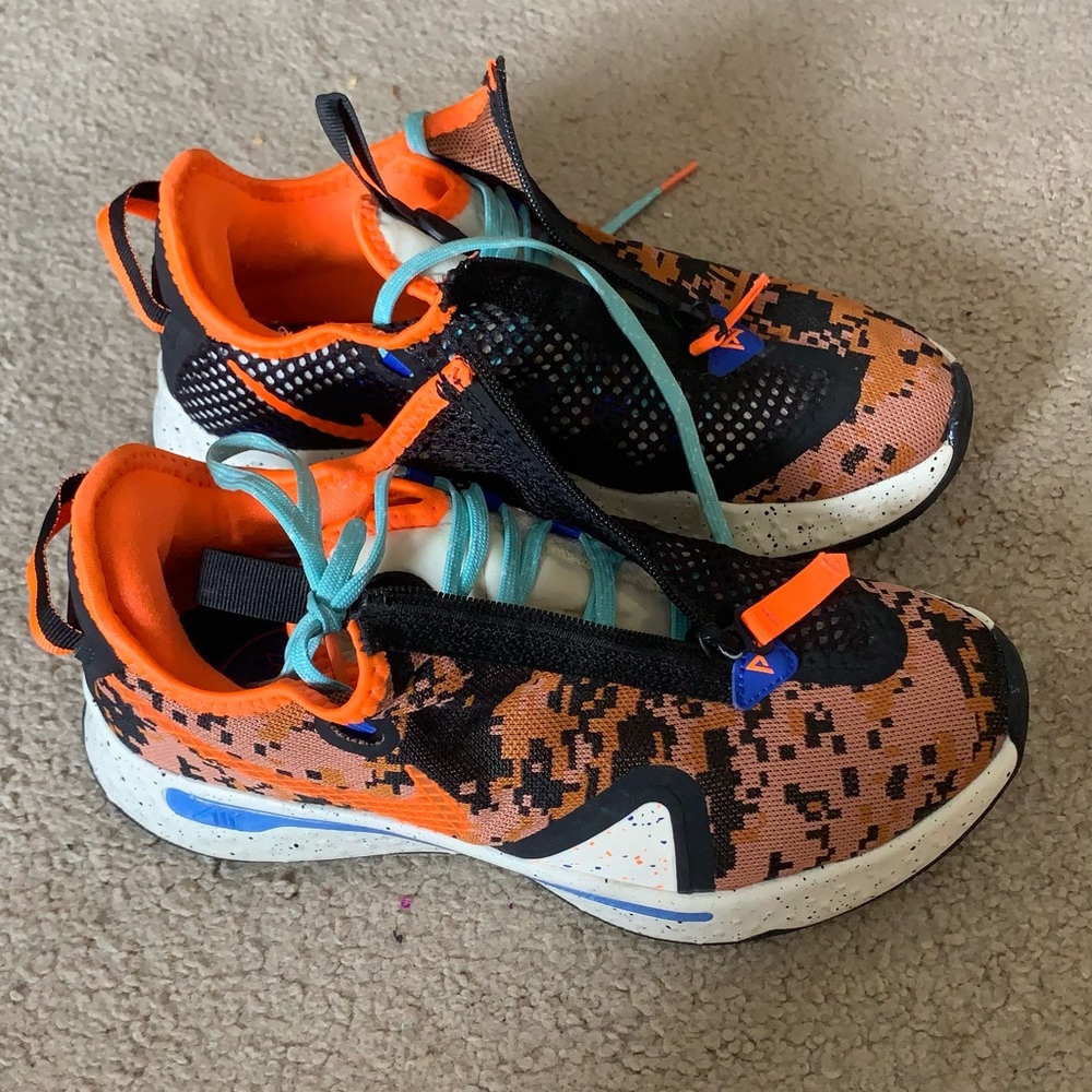 Womens PG4 Basketball Shoes